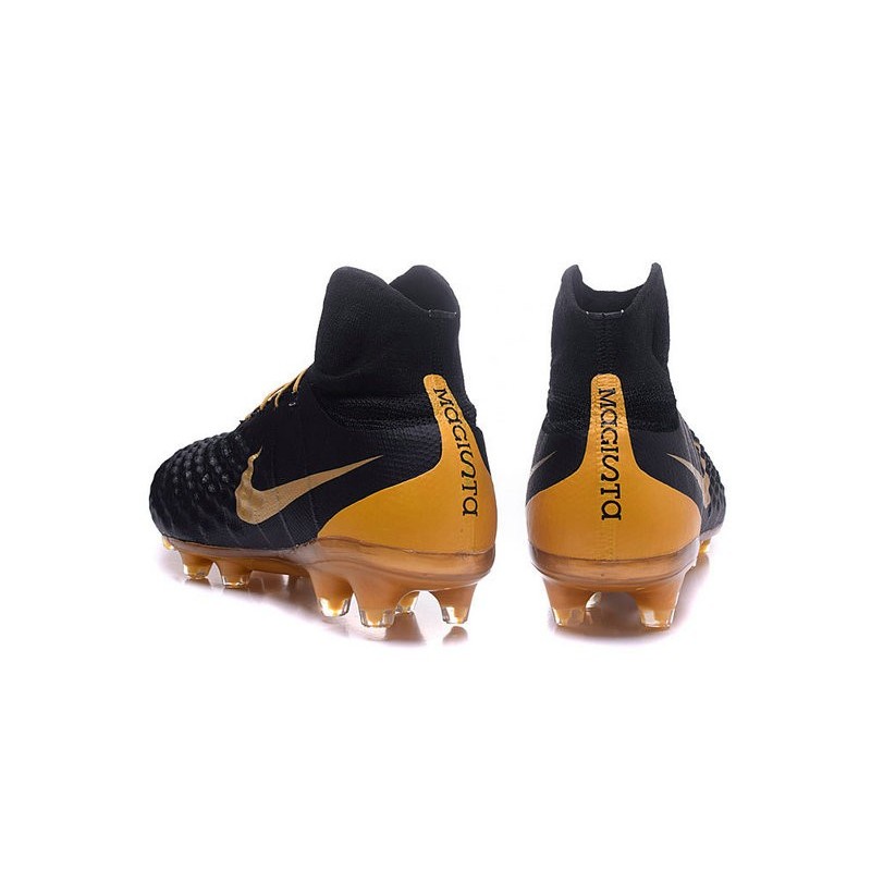 zapatos de futbol nike negro con dorado