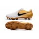 Botas de Fútbol de Phantom Venom Elite FG Nike Blanco Oro Negro